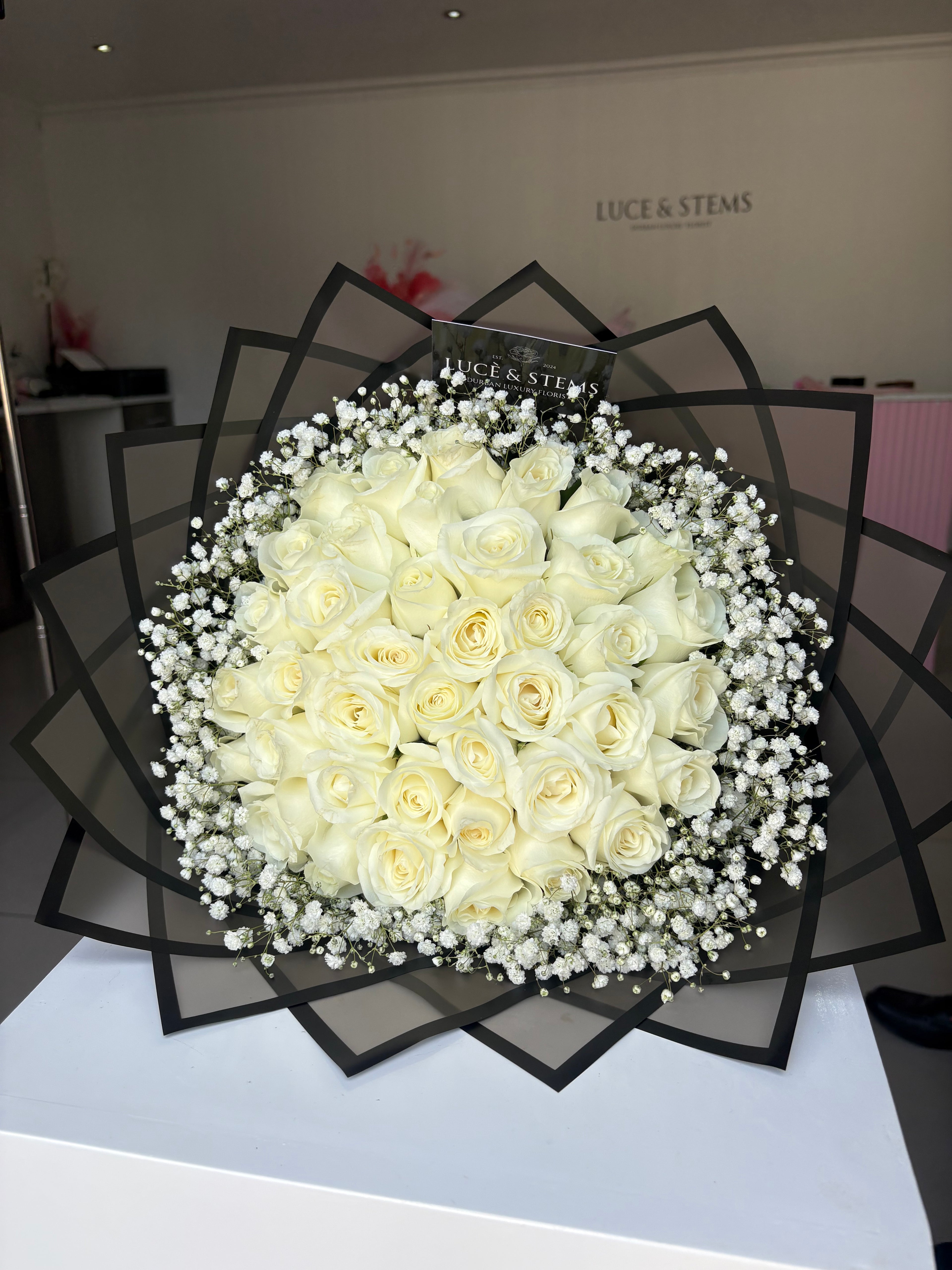 Bouquets with baby’s breath/ Gyp