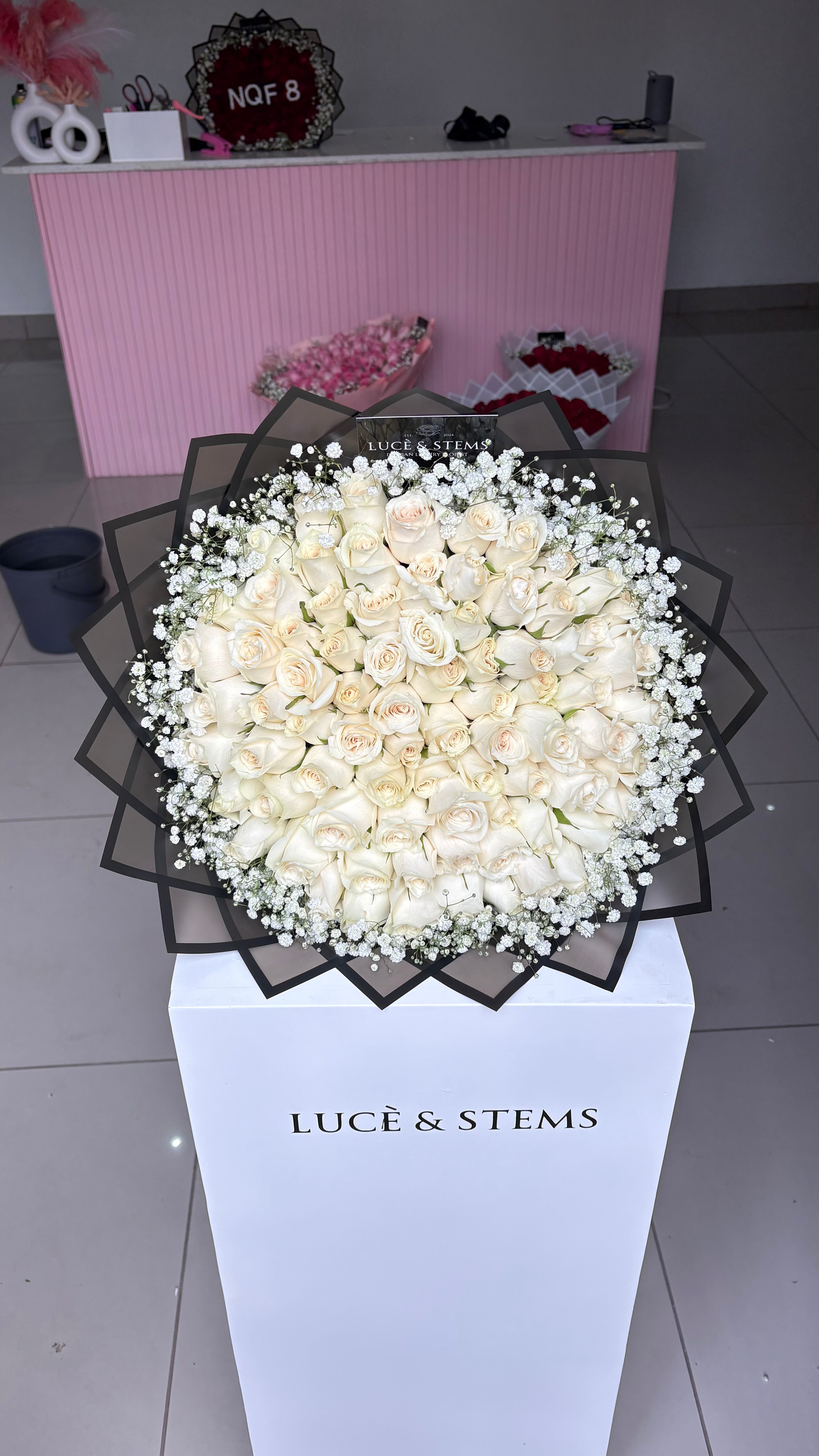 Bouquets with baby’s breath/ Gyp